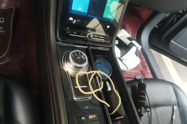 Used Ford Taurus 2019 EcoBoost 245 Premium Edition Gear Lever