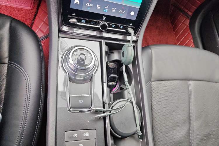 Used Ford Taurus 2019 EcoBoost 245 Premium Edition Gear Lever