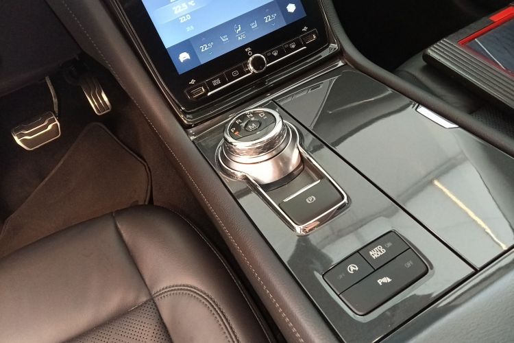 Used Ford Taurus 2019 EcoBoost 245 Premium Edition Gear Lever