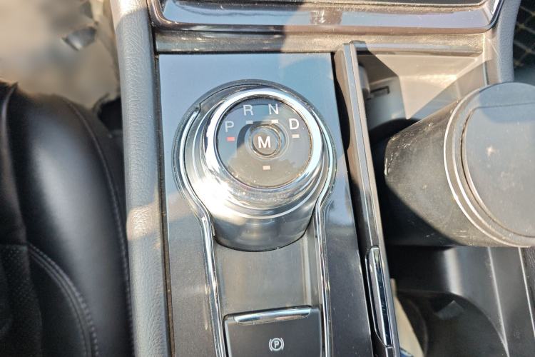 Used Ford Taurus 2019 EcoBoost 245 Premium Edition Gear Lever