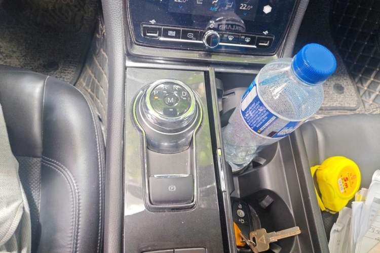 Used Ford Taurus 2019 EcoBoost 245 Premium Edition Gear Lever