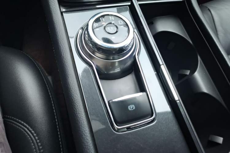 Used Ford Taurus 2019 EcoBoost 245 Premium Edition Gear Lever