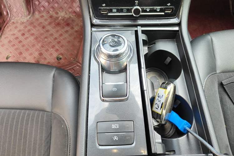 Used Ford Taurus 2019 EcoBoost 245 Comfort Edition Gear Lever
