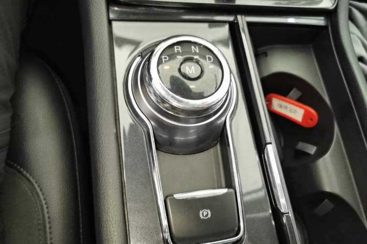 Used Ford Taurus 2019 EcoBoost 245 Comfort Edition Gear Lever