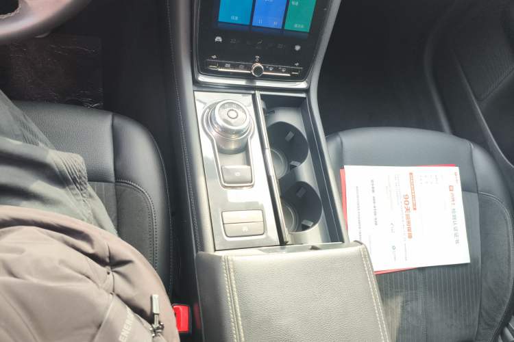 Used Ford Taurus 2019 EcoBoost 245 Comfort Edition Gear Lever