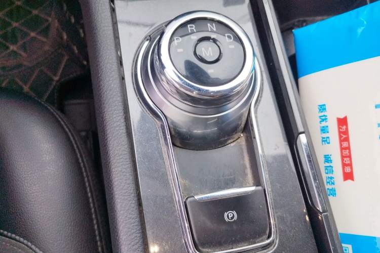 Used Ford Taurus 2019 EcoBoost 245 Comfort Edition Gear Lever