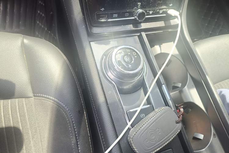 Used Ford Taurus 2019 EcoBoost 245 Comfort Edition Gear Lever