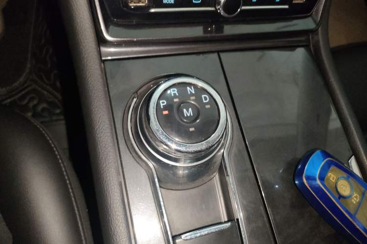 Used Ford Taurus 2019 EcoBoost 245 Premium Edition Gear Lever