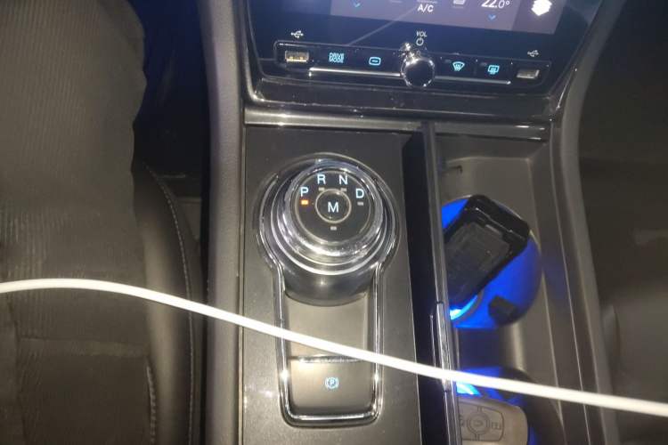 Used Ford Taurus 2019 EcoBoost 245 Premium Edition Gear Lever
