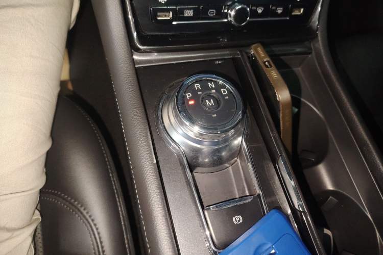 Used Ford Taurus 2019 EcoBoost 245 Premium Edition Gear Lever