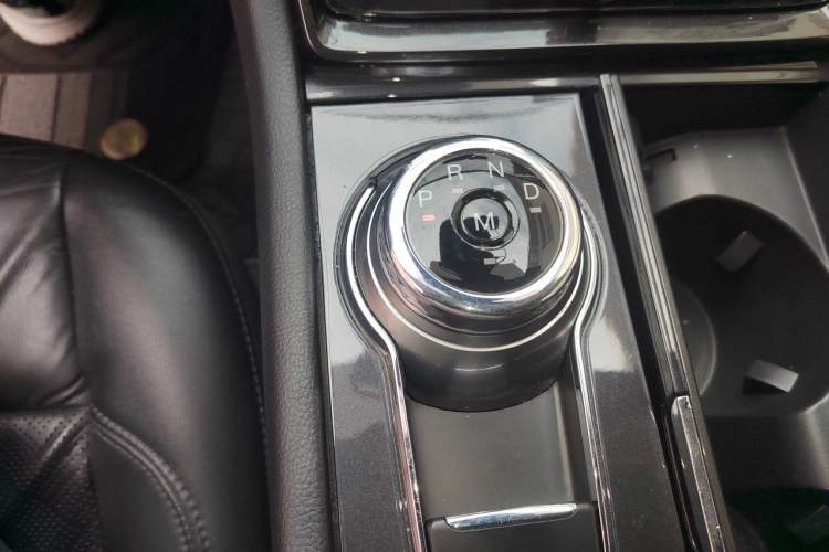 Used Ford Taurus 2019 EcoBoost 245 Premium Edition Gear Lever