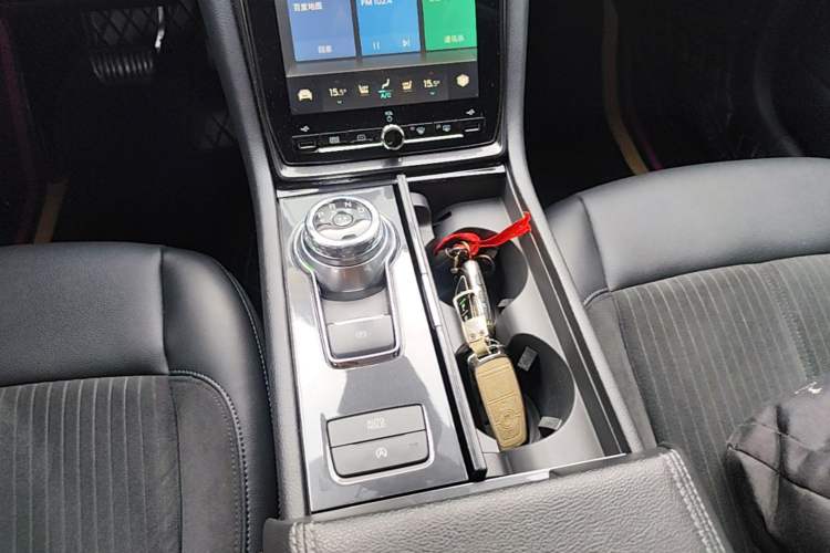 Used Ford Taurus 2019 EcoBoost 245 Comfort Edition Gear Lever
