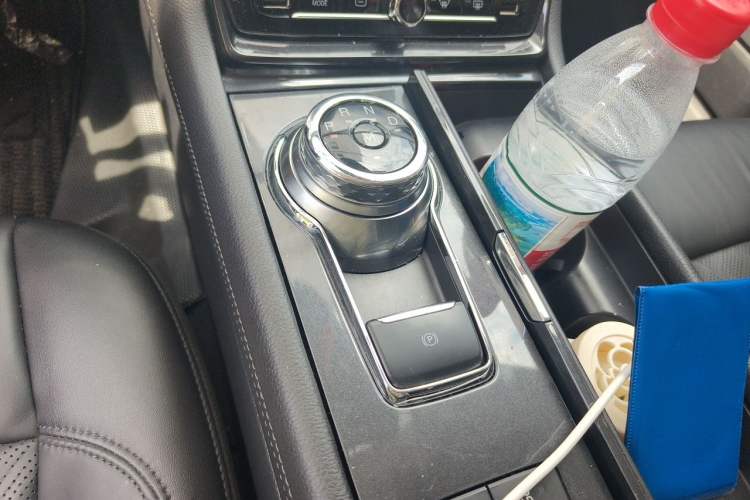 Used Ford Taurus 2019 EcoBoost 245 Premium Edition Gear Lever