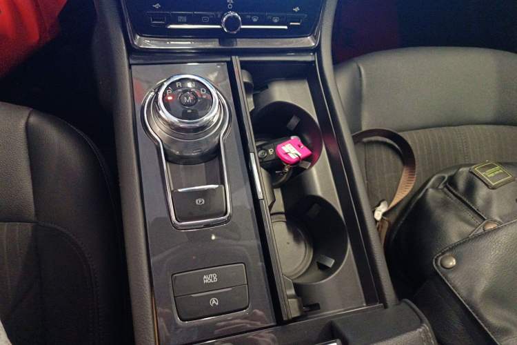 Used Ford Taurus 2019 EcoBoost 245 Comfort Edition Gear Lever
