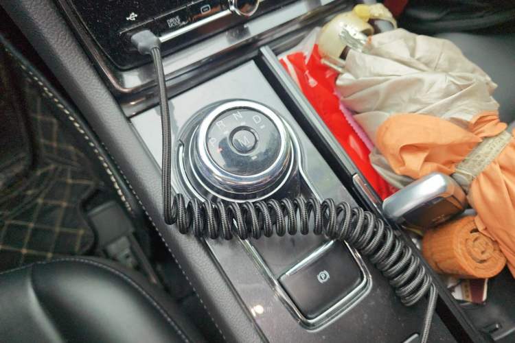Used Ford Taurus 2019 EcoBoost 245 Premium Edition Gear Lever