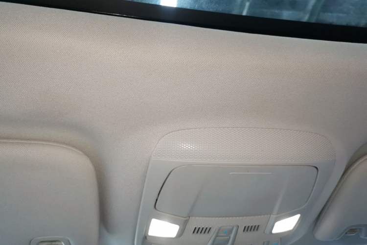 Used Ford Taurus 2019 EcoBoost 245 Comfort Edition Headliner