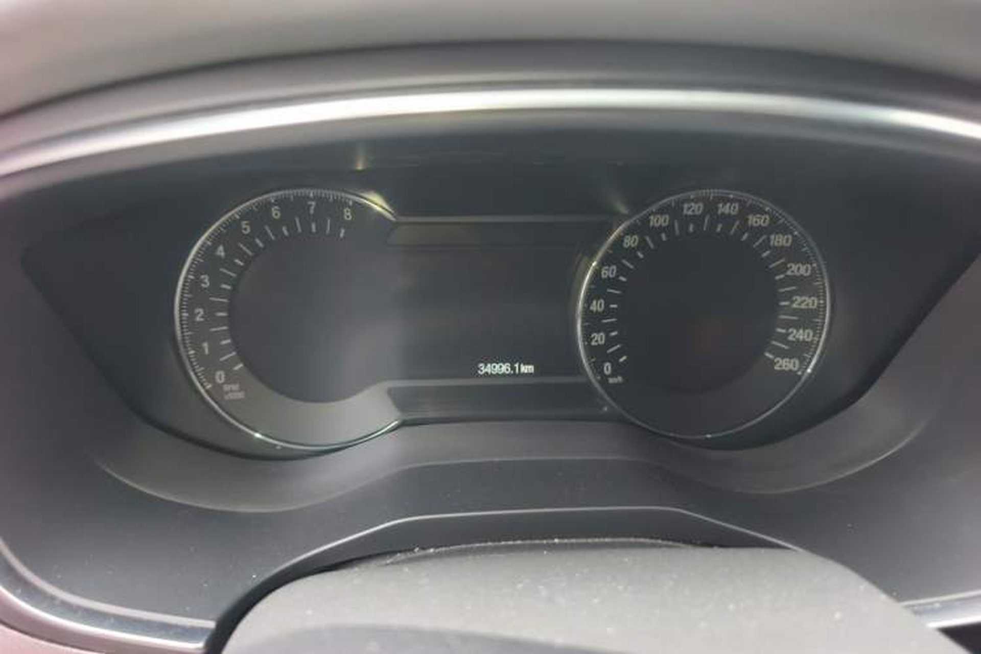 Used Ford Taurus 2019 EcoBoost 245 Vignale Deluxe Edition Instrument Cluster