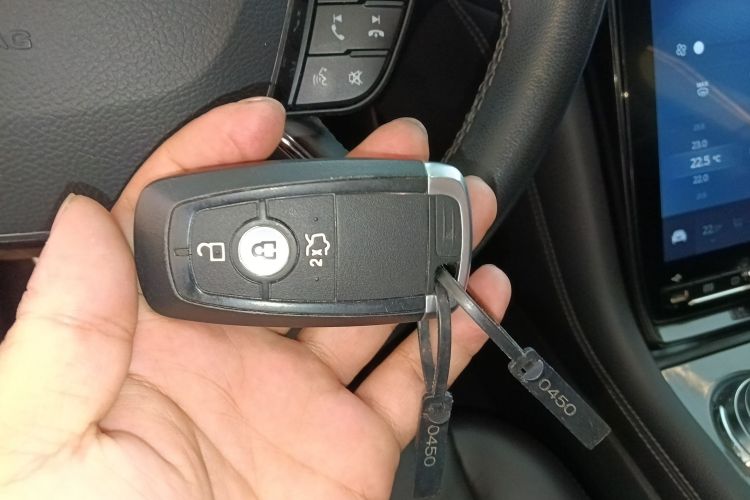 Used Ford Taurus 2019 EcoBoost 245 Premium Edition Interior 1