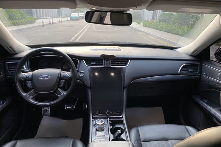 Used Ford Taurus 2019 EcoBoost 245 Premium Edition Interior 1