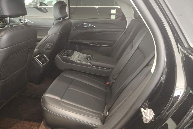 Used Ford Taurus 2019 EcoBoost 245 Premium Edition Interior 1