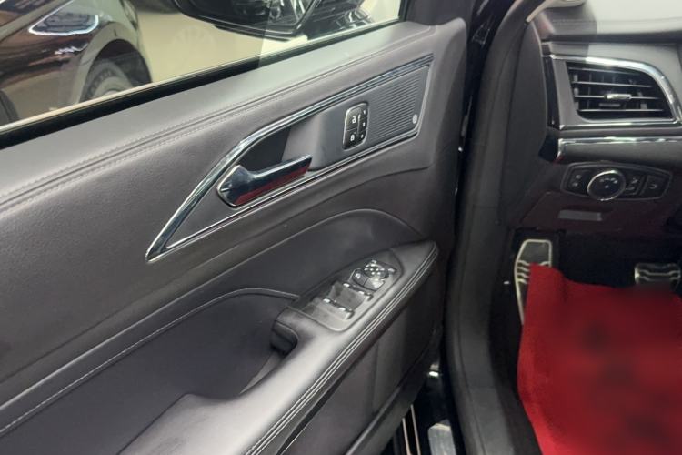 Used Ford Taurus 2019 EcoBoost 245 Premium Edition Interior 1
