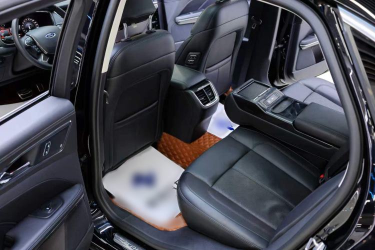 Used Ford Taurus 2019 EcoBoost 245 Premium Edition Interior 10