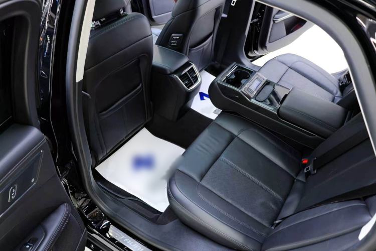 Used Ford Taurus 2019 EcoBoost 245 Premium Edition Interior 10