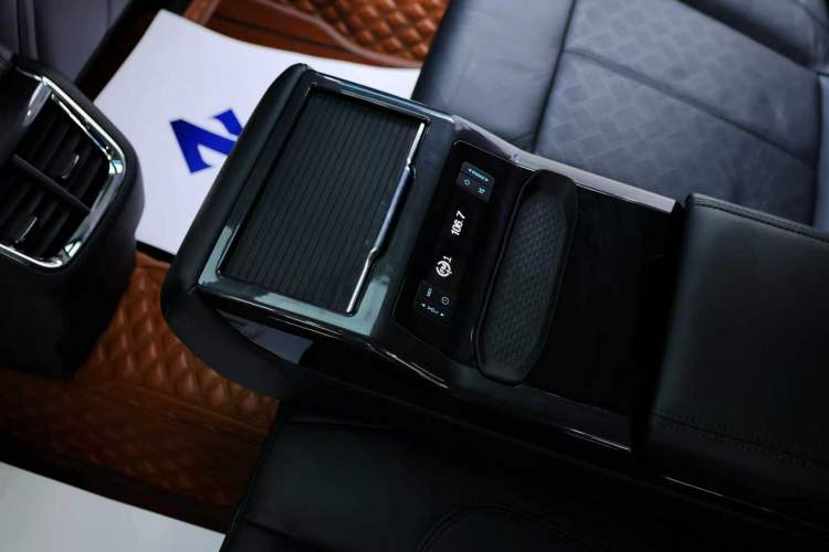 Used Ford Taurus 2019 EcoBoost 245 Premium Edition Interior 11
