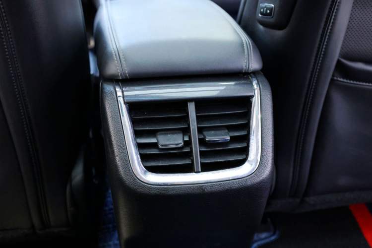 Used Ford Taurus 2019 EcoBoost 245 Premium Edition Interior 15