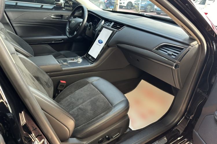 Used Ford Taurus 2019 EcoBoost 245 Comfort Edition Interior 15
