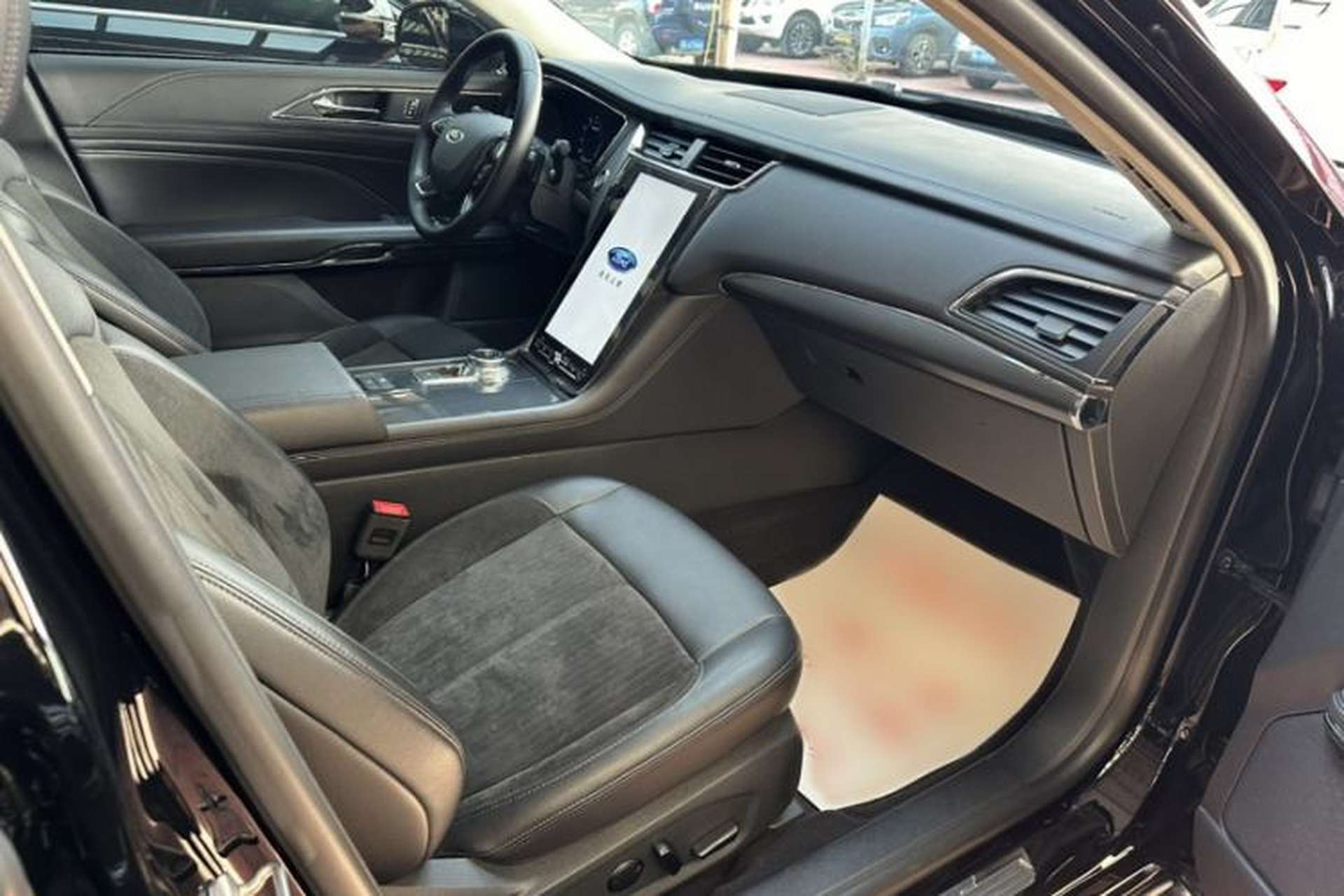 Used Ford Taurus 2019 EcoBoost 245 Comfort Edition Interior 15
