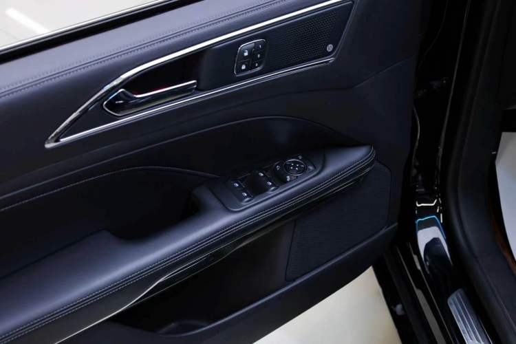 Used Ford Taurus 2019 EcoBoost 245 Premium Edition Interior 2