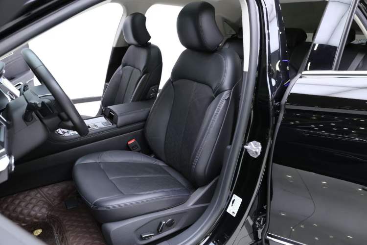Used Ford Taurus 2019 EcoBoost 245 Premium Edition Interior 2