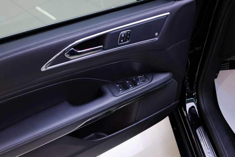Used Ford Taurus 2019 EcoBoost 245 Premium Edition Interior 2