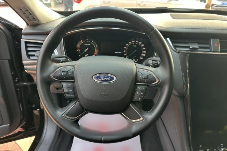 Used Ford Taurus 2019 EcoBoost 245 Comfort Edition Interior 2