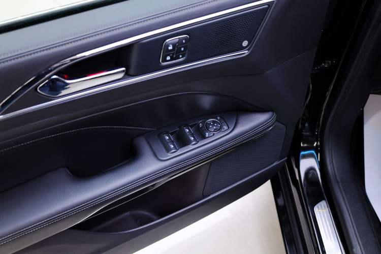 Used Ford Taurus 2019 EcoBoost 245 Premium Edition Interior 2