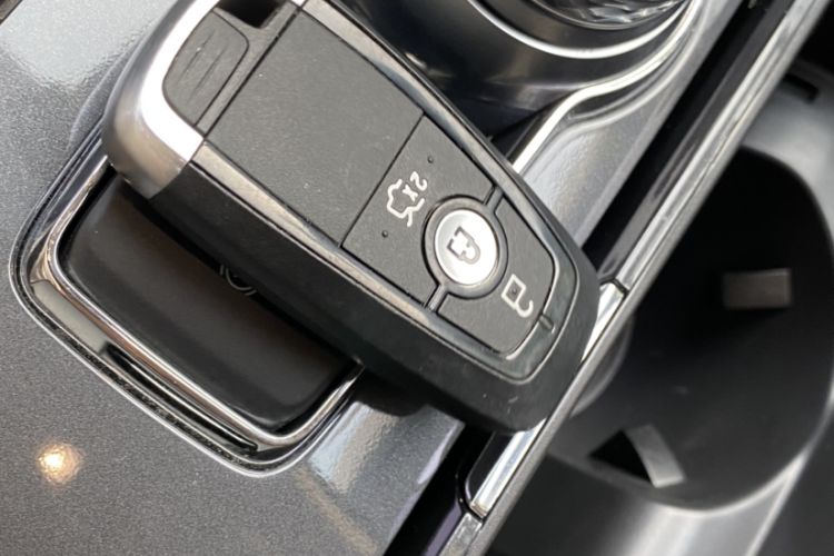 Used Ford Taurus 2019 EcoBoost 245 Premium Edition Interior 3