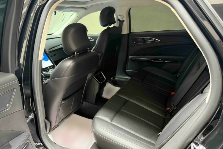Used Ford Taurus 2019 EcoBoost 245 Premium Edition Interior 3
