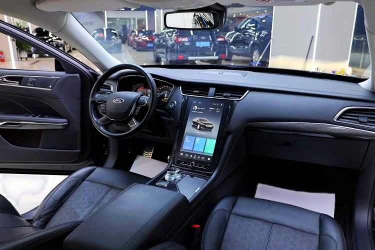 Used Ford Taurus 2019 EcoBoost 245 Premium Edition Interior 4