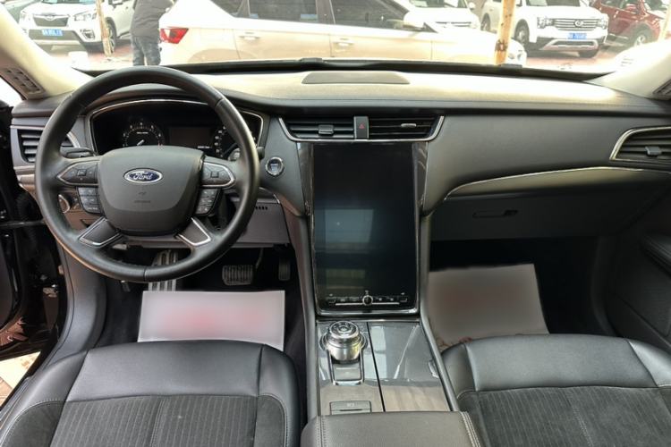 Used Ford Taurus 2019 EcoBoost 245 Comfort Edition Interior 4