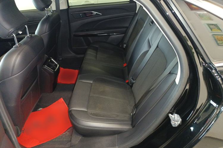 Used Ford Taurus 2019 EcoBoost 245 Comfort Edition Interior 4