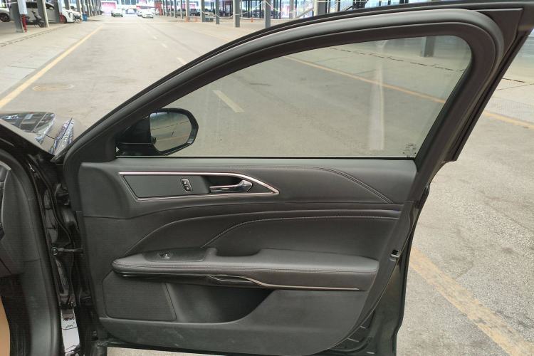 Used Ford Taurus 2019 EcoBoost 245 Comfort Edition Interior 5
