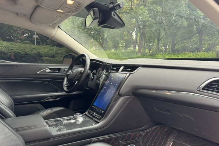 Used Ford Taurus 2019 EcoBoost 245 Premium Edition Interior 5