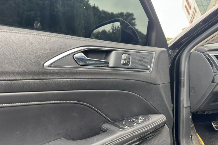 Used Ford Taurus 2019 EcoBoost 245 Premium Edition Interior 6
