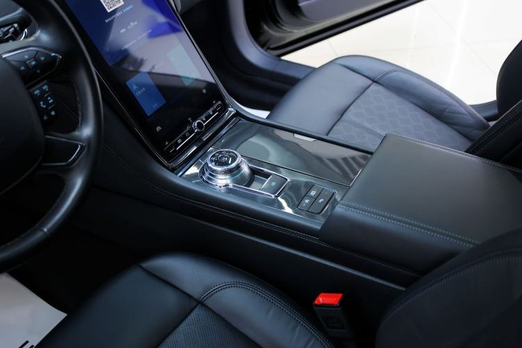 Used Ford Taurus 2019 EcoBoost 245 Premium Edition Interior 6