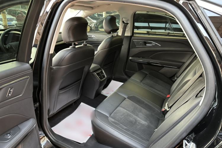 Used Ford Taurus 2019 EcoBoost 245 Comfort Edition Interior 9