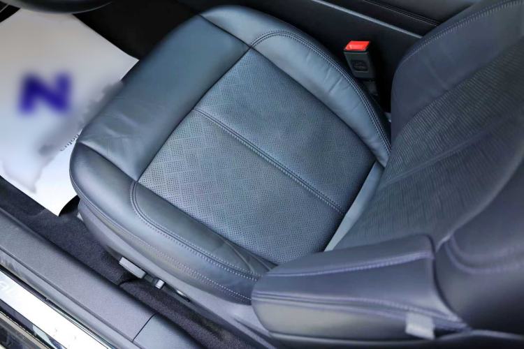 Used Ford Taurus 2019 EcoBoost 245 Premium Edition Interior 9