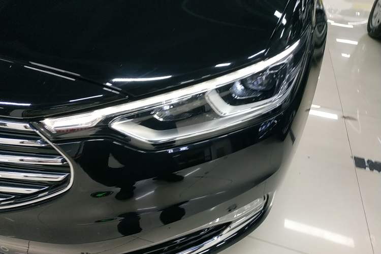 Used Ford Taurus 2019 EcoBoost 245 Premium Edition Left Front Headlight
