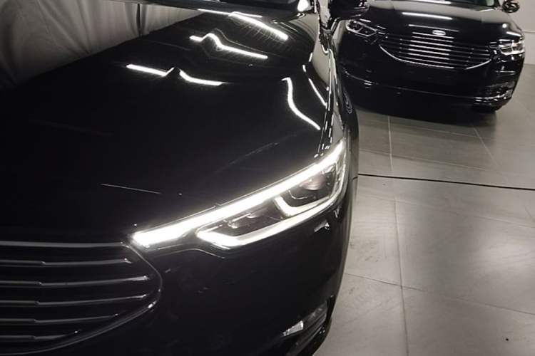 Used Ford Taurus 2019 EcoBoost 245 Premium Edition Left Front Headlight