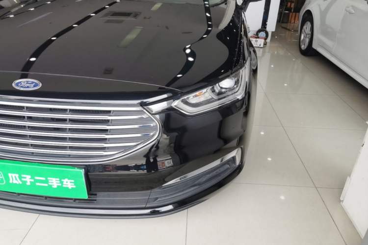 Used Ford Taurus 2019 EcoBoost 245 Comfort Edition Left Front Headlight
